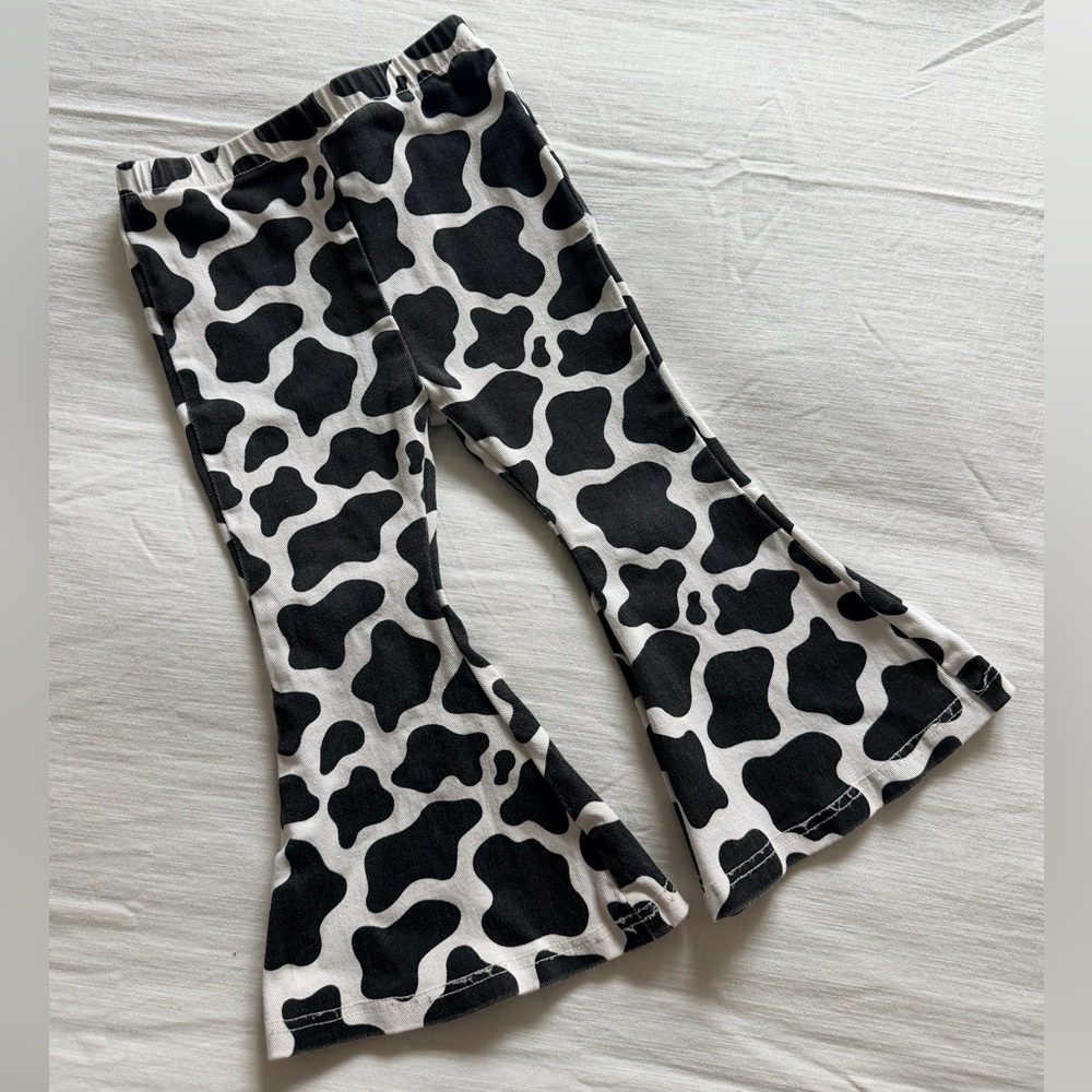 Bailey’s Blossoms Toddler girls cow print cowgirl bell bottom jeans 4T